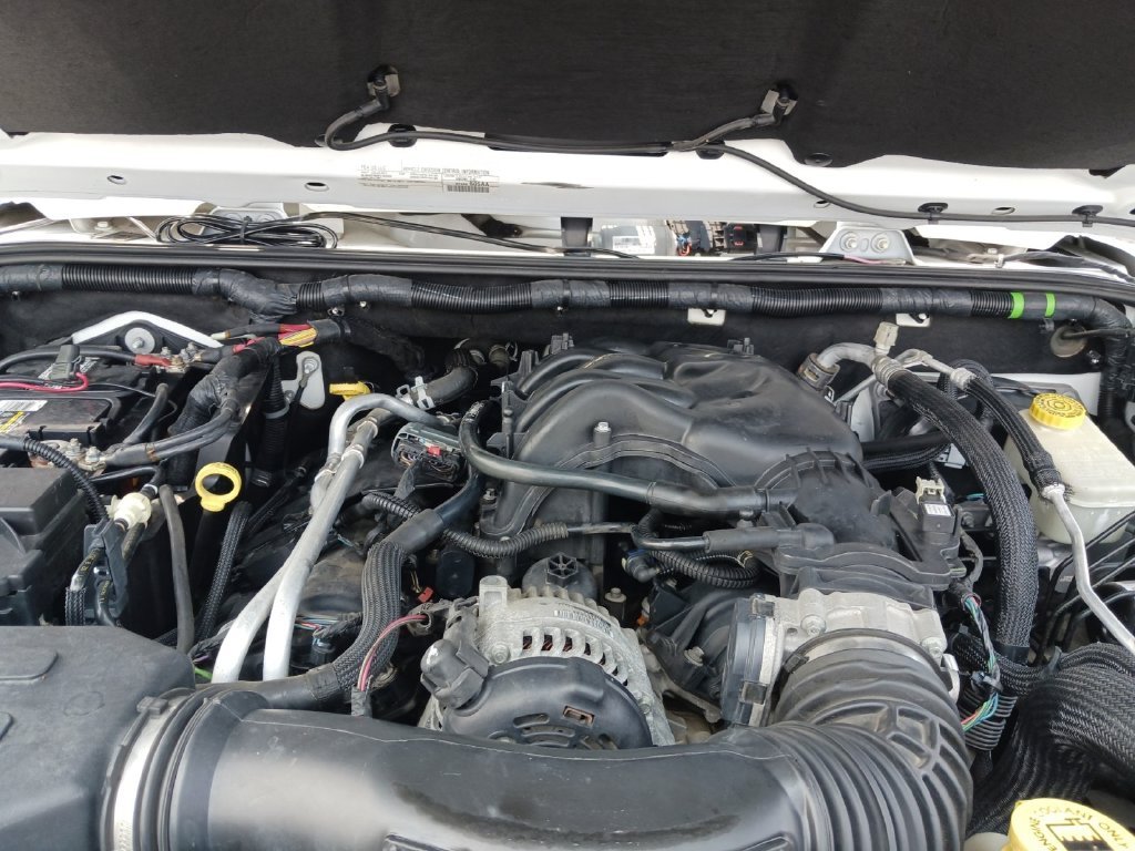 Used 2016 White Jeep Unlimited Sahara image 14