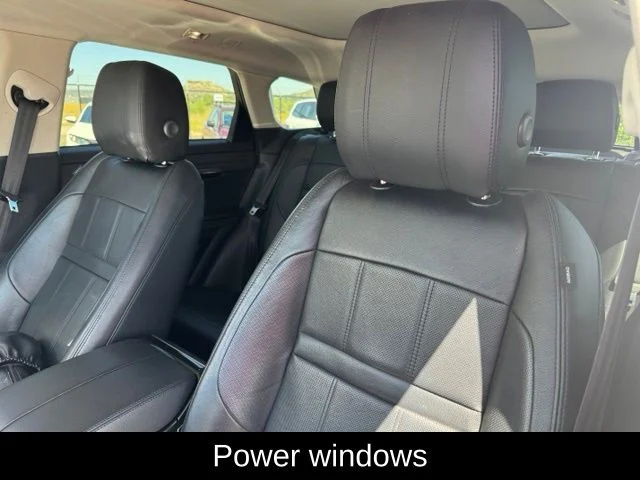 Used 2020 Silver Land Rover SE image 13