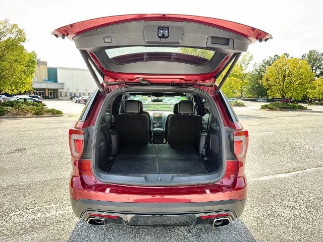Used 2016 Red Ford Sport image 26