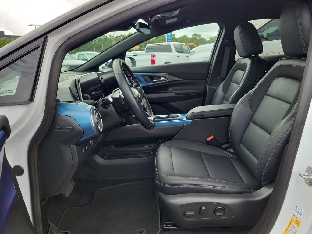 New 2026 Summit White Chevrolet LT image 11