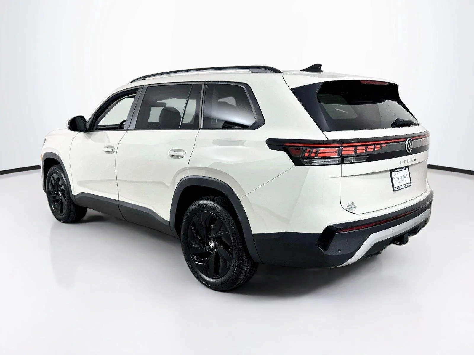 New 2027 Sandstone Volkswagen SE w/Technology image 7