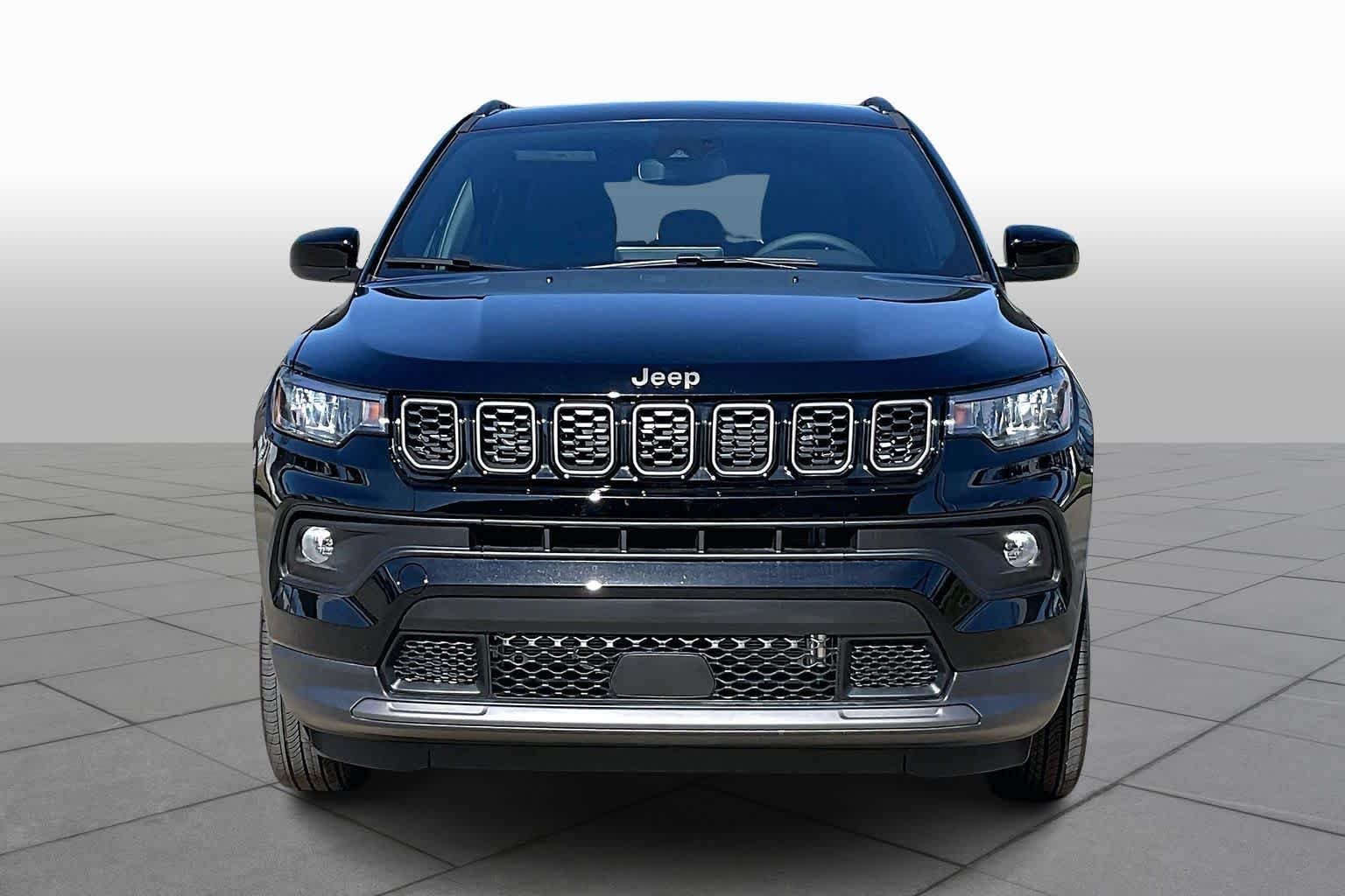 New 2026 Diamond Black Crystal Pearlcoat Jeep Latitude image 3