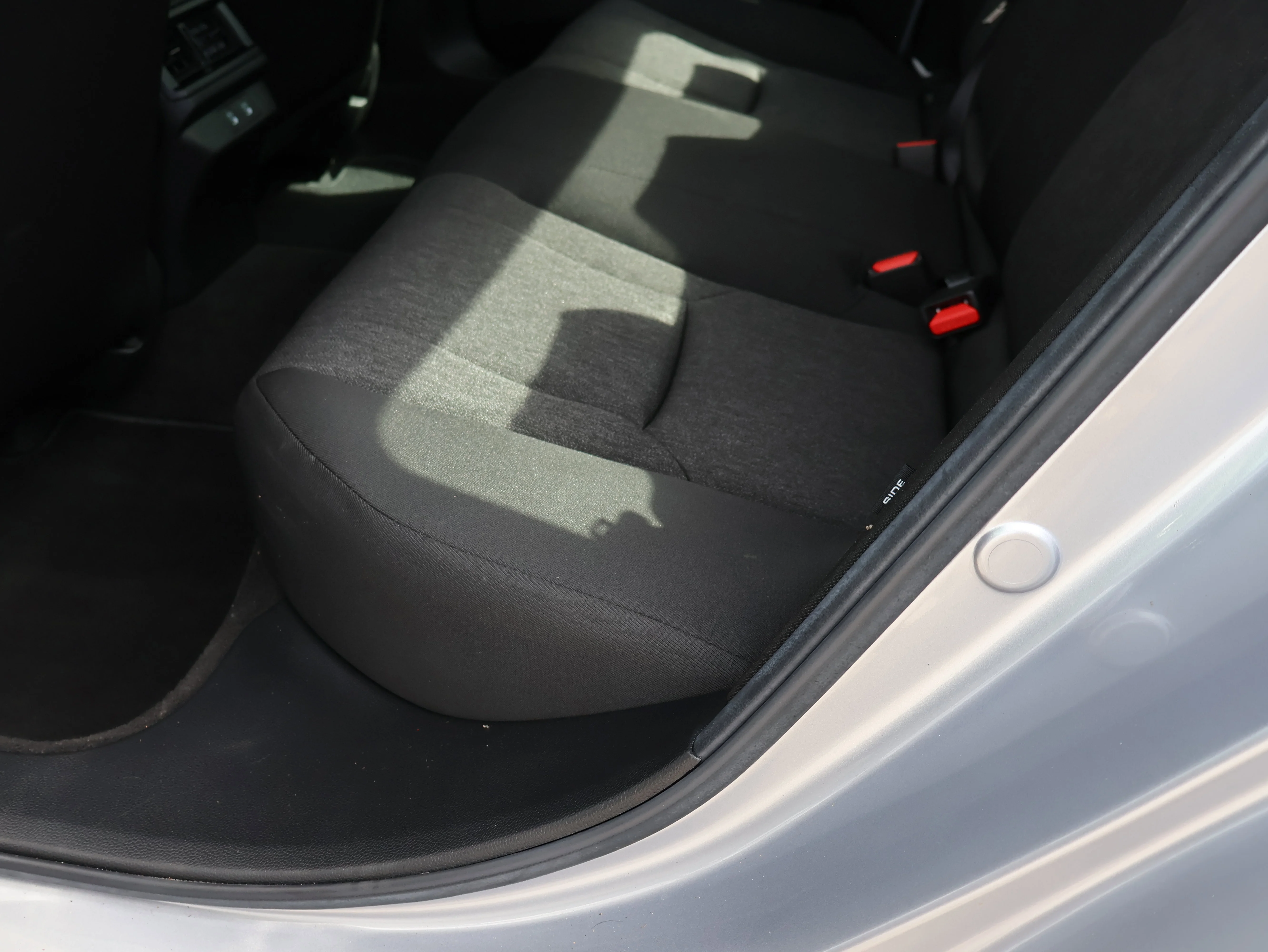 Used 2025 Solar Silver Metallic Honda LX image 19