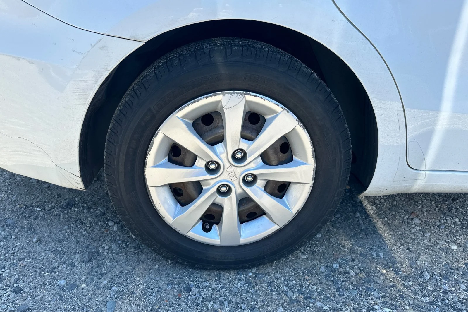Used 2017 Clear White Kia LX image 4