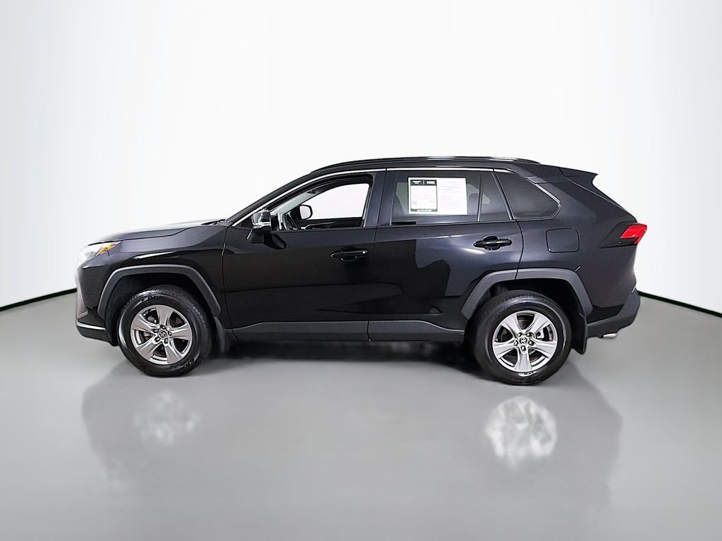 Used 2025 Midnight Black Metallic Toyota XLE image 4