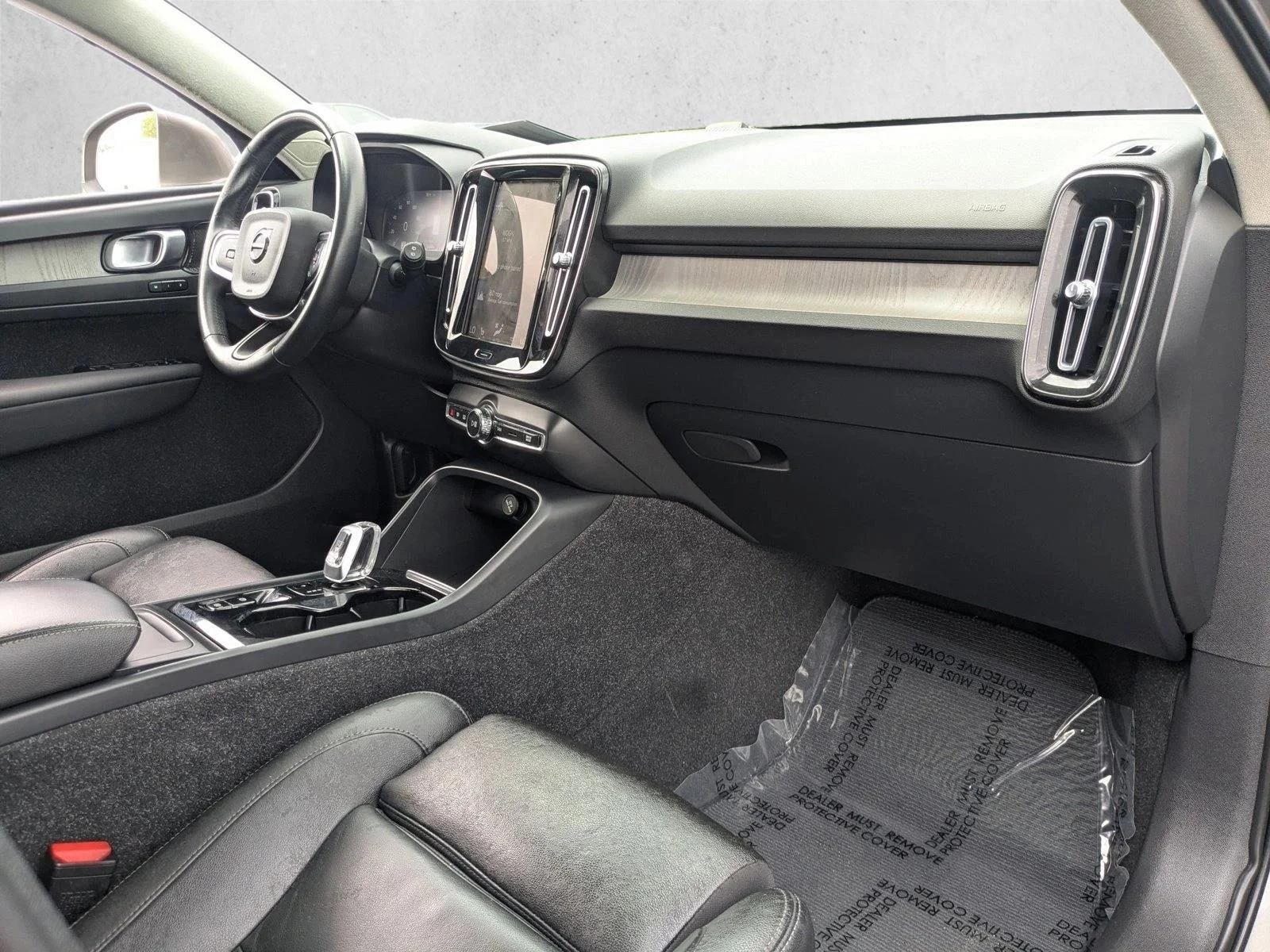 Used 2021 Thunder Grey Metallic Volvo Inscription image 21