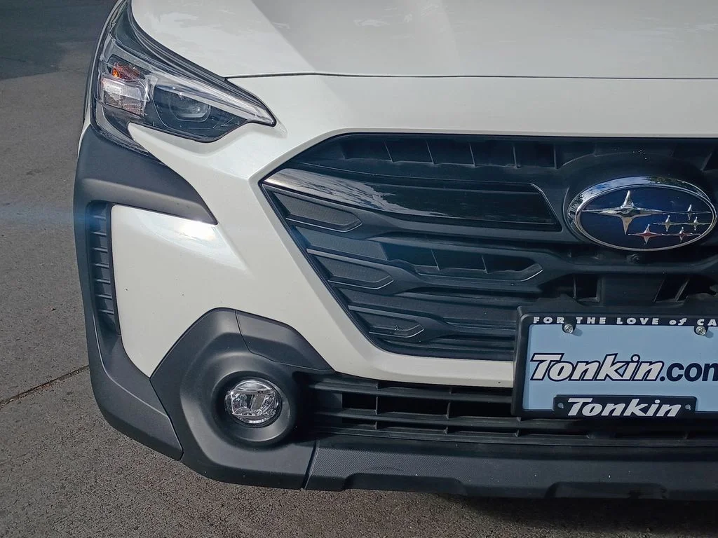Used 2025 Crystal White Pearl Subaru Onyx Edition XT image 11