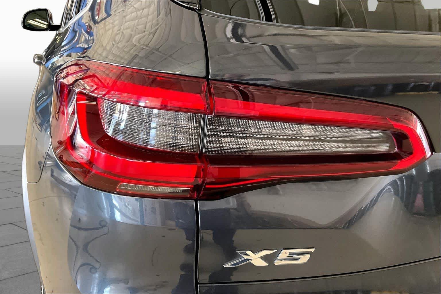 Used 2019 Arctic Grey Metallic BMW xDrive40i image 52
