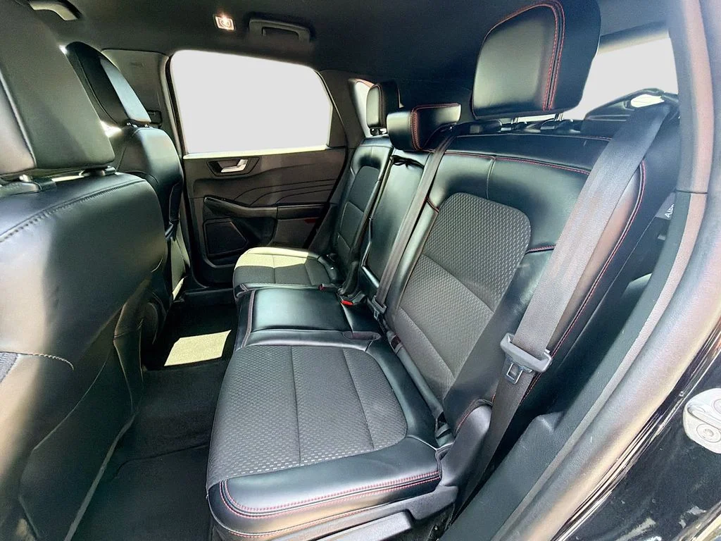 Used 2025 Agate Black Metallic Ford ST-Line image 20
