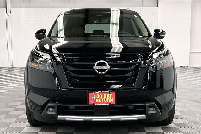 New 2025 Super Black Nissan Platinum image 15