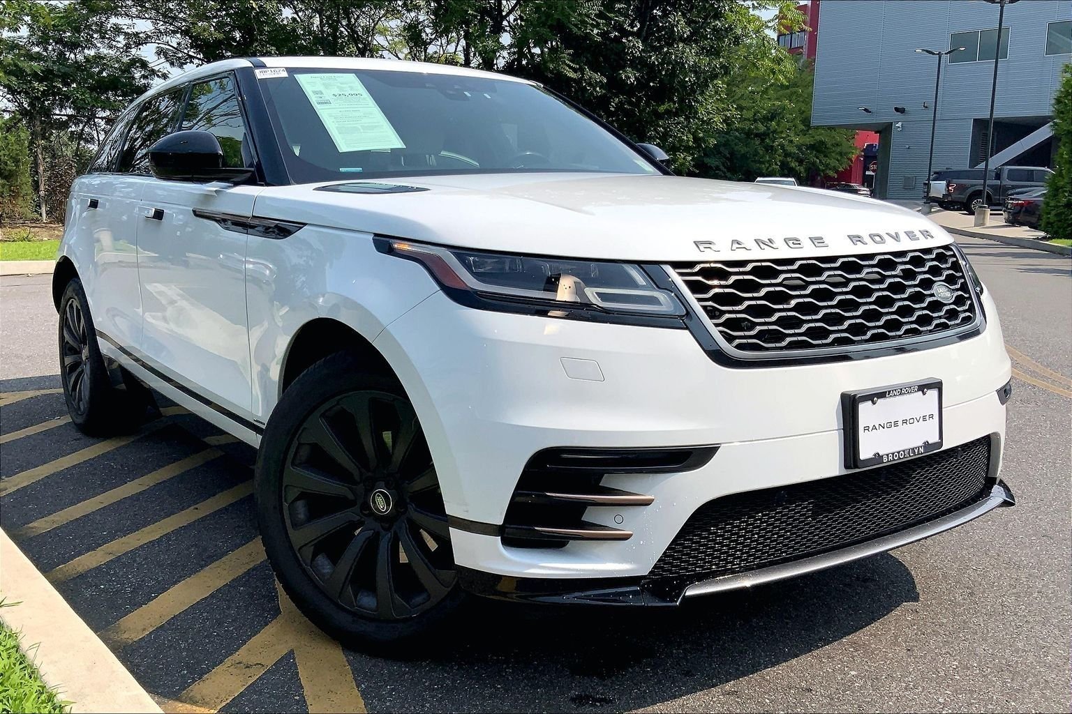 Used 2020 Fuji White Land Rover P250 R-Dynamic S image 2