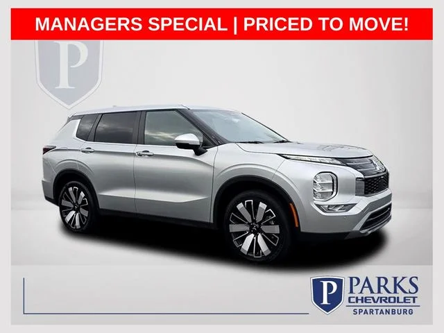 2025 Mitsubishi Outlander SE 2WD's photo