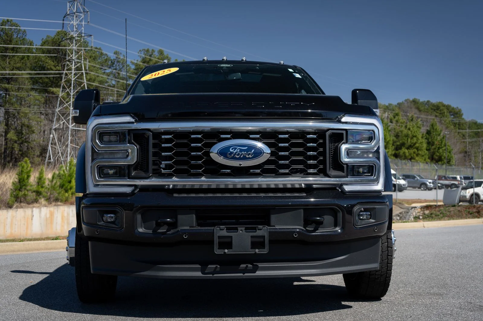2025 Ford F-450 Super Duty Platinum - Photo 8