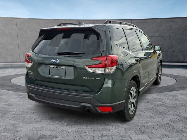 Used 2023 Green Subaru Premium image 10