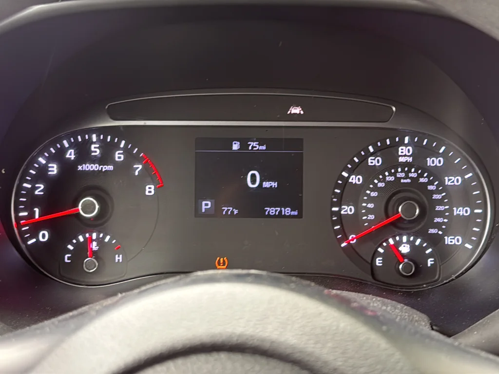 Used 2021 Black Kia S image 17