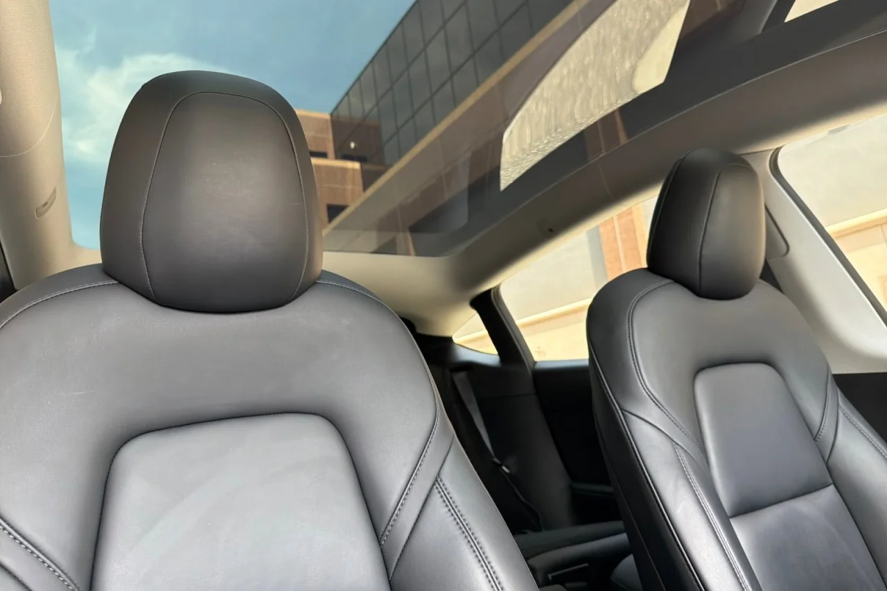 Used 2021 ARCTIC WHITE Tesla Performance image 16
