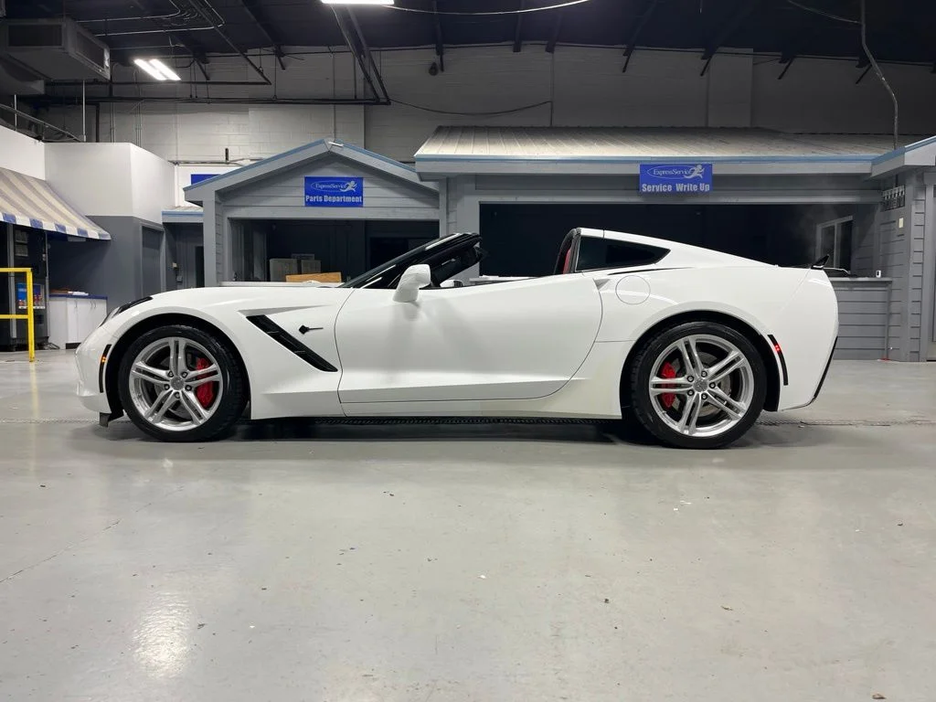 Used 2016 Arctic White Chevrolet Stingray image 12
