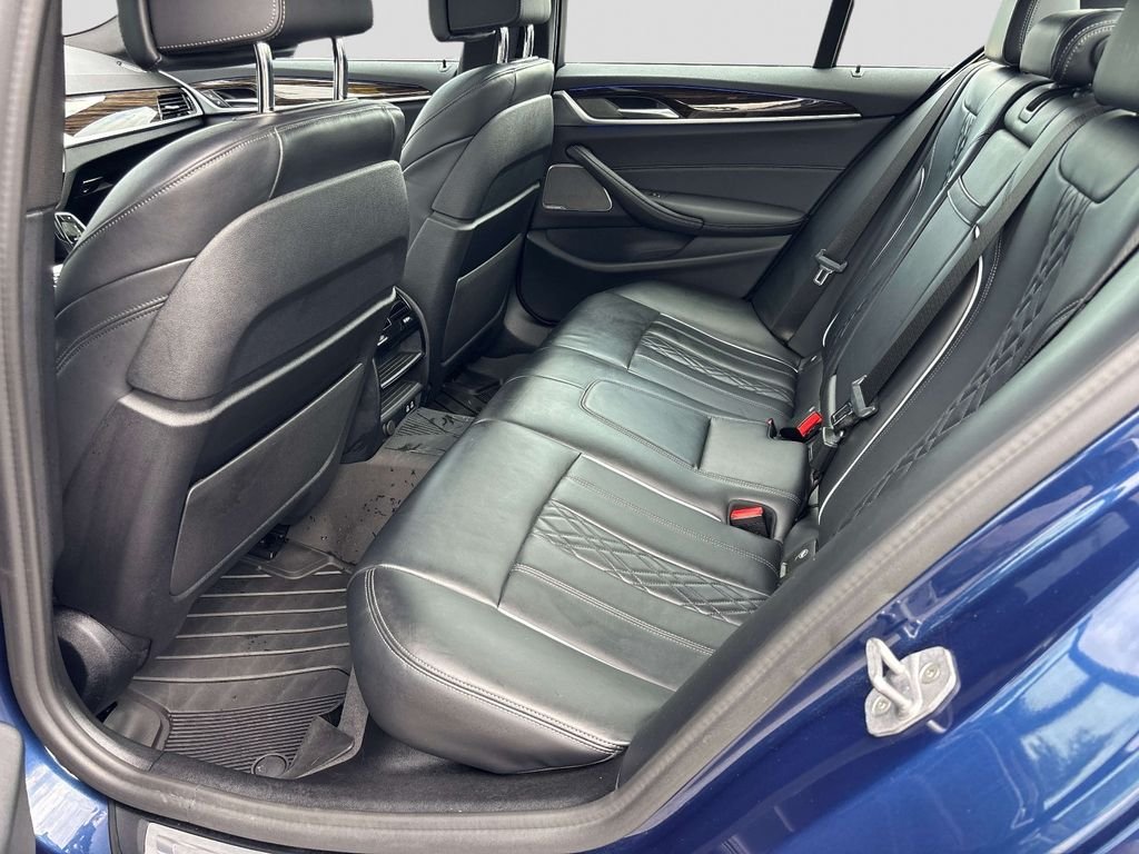 Used 2021 Blue BMW 540i xDrive image 11