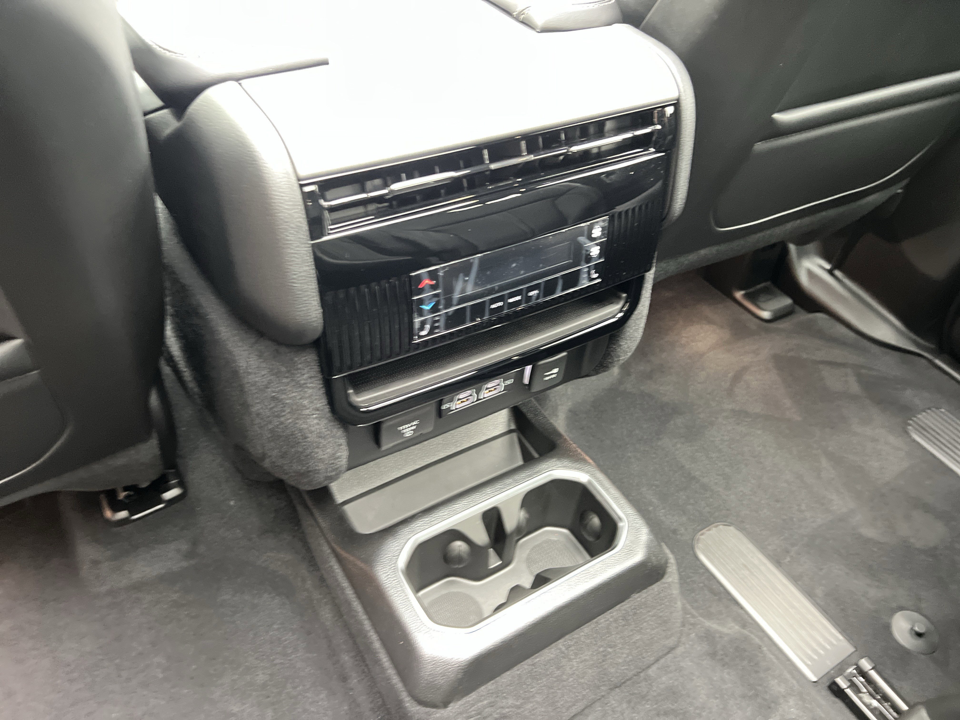 New 2026 High Gloss Black Exterior Paint Jeep Limited Reserve image 22