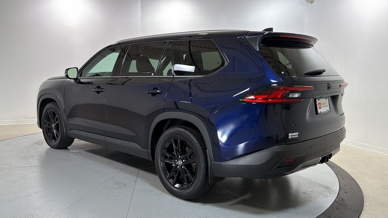Certified Used 2025  Toyota Platinum image 7
