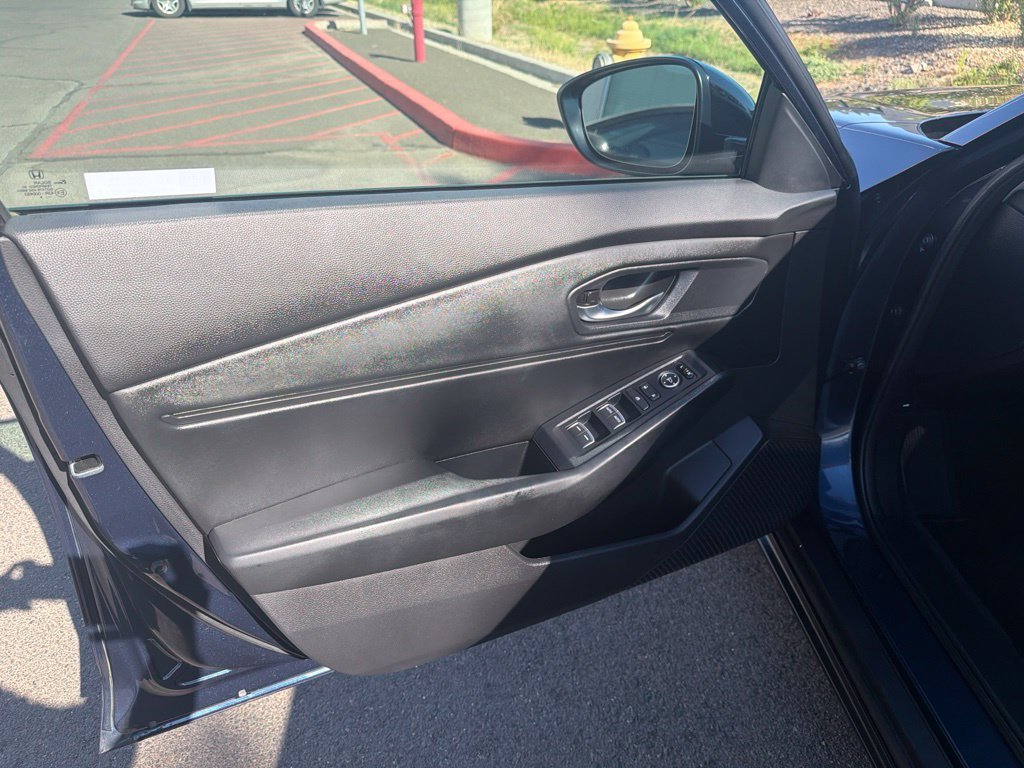 Certified Used 2025  Honda SE image 16
