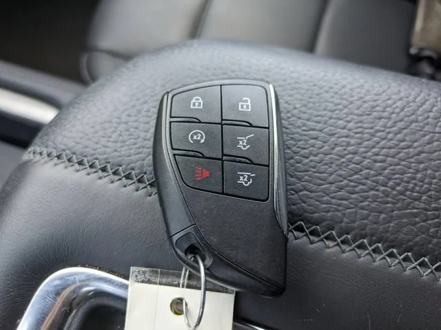 Used 2023 Onyx Black GMC Denali image 33