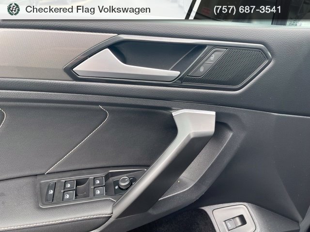 Used 2022 Platinum Gray Metallic Volkswagen 2.0T SE image 14