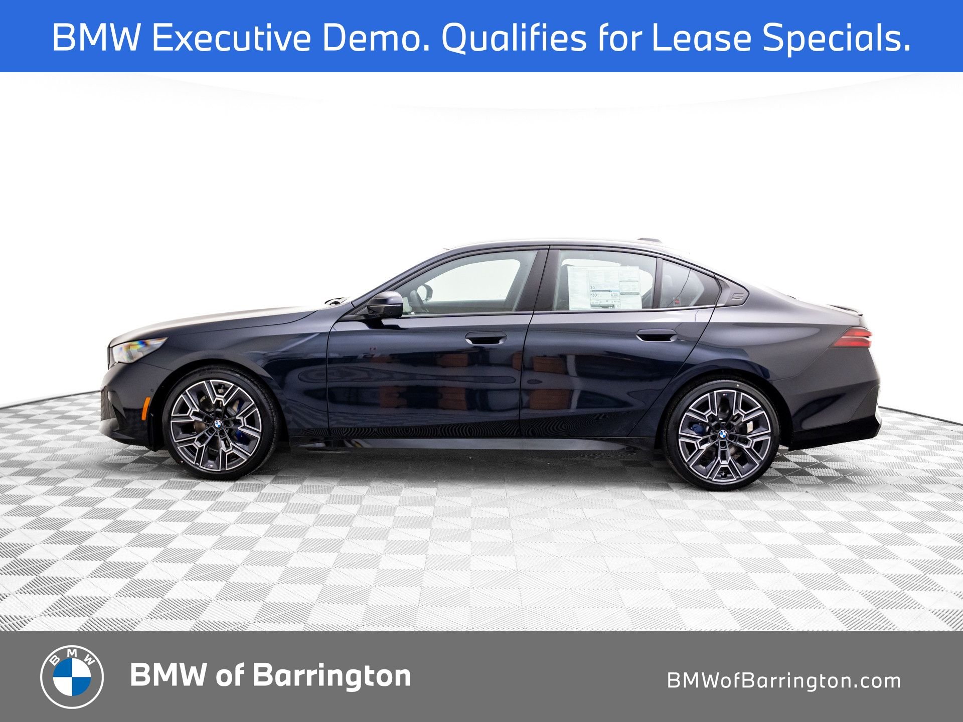 New 2026 Carbon Black Metallic BMW 530i xDrive image 2