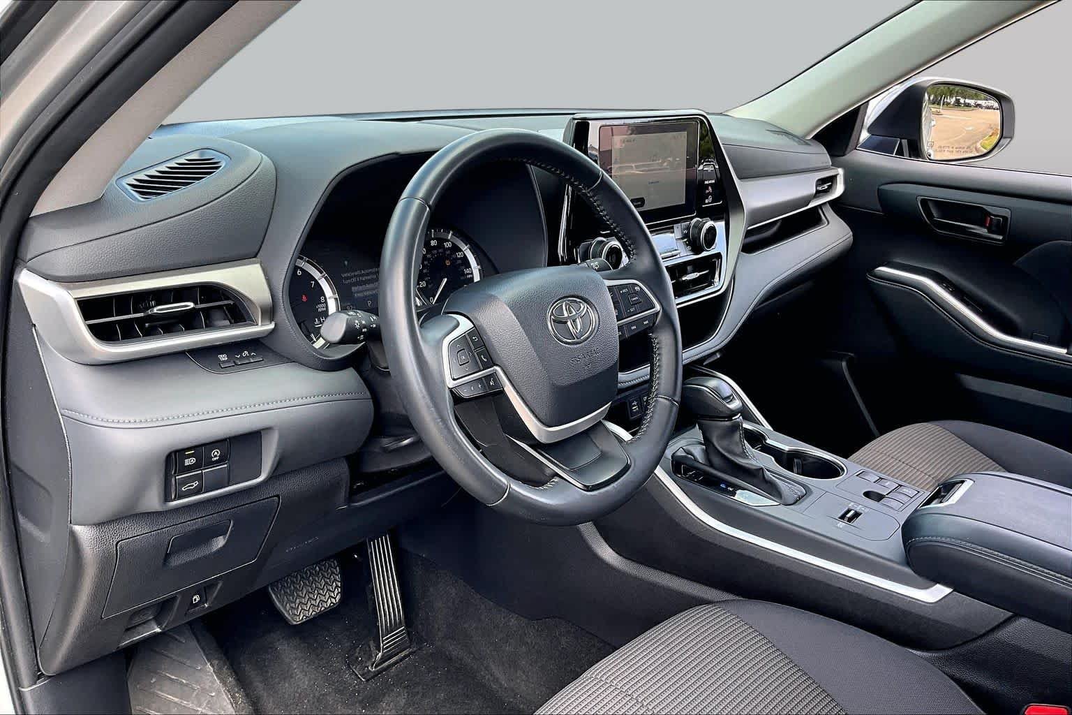 Used 2025 Celestial Silver Metallic Toyota XLE image 17