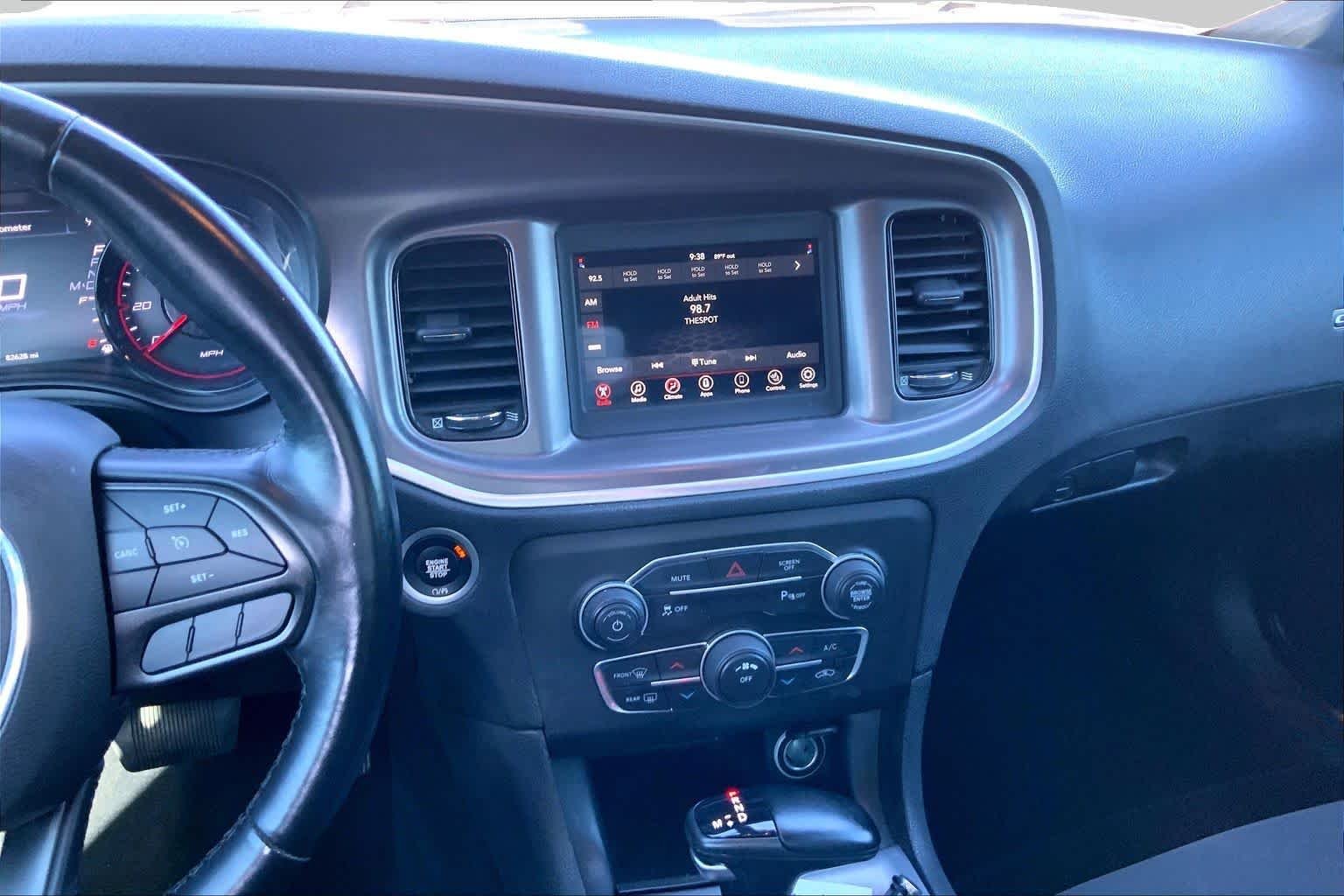 Used 2022 Granite Pearlcoat Dodge SXT image 7