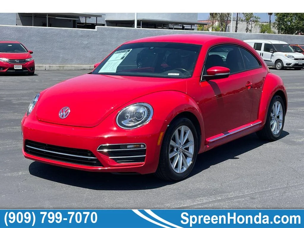 2017 Volkswagen Beetle 1.8T SE Auto's photo