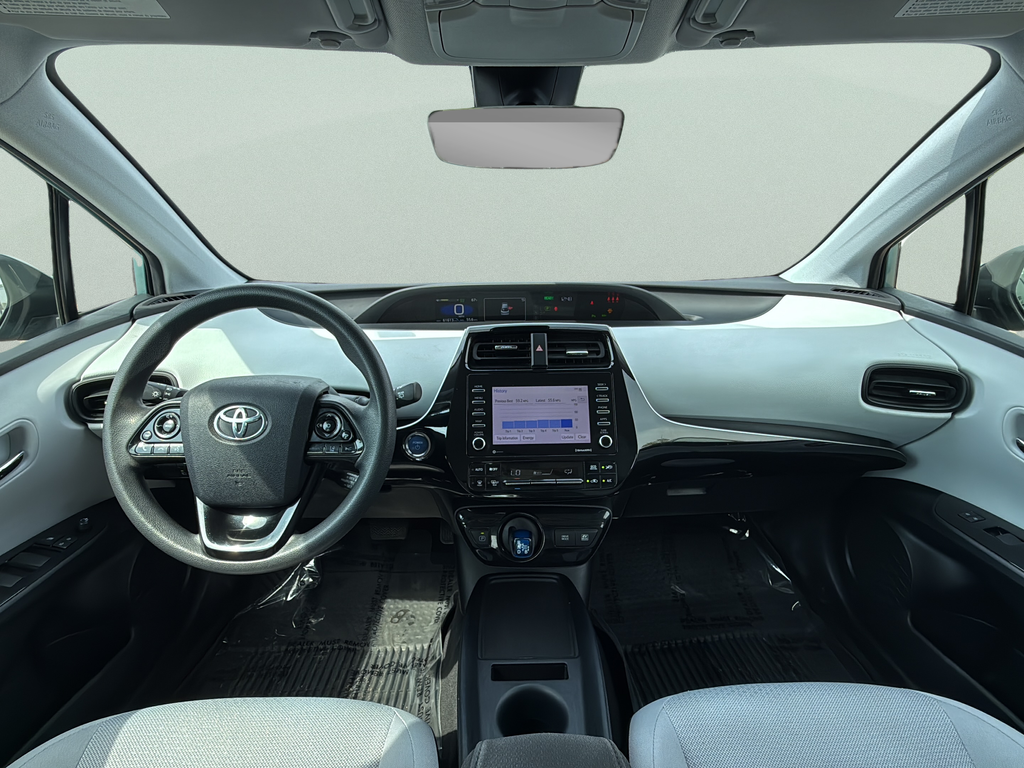 Used 2022 Pearl Toyota LE image 23