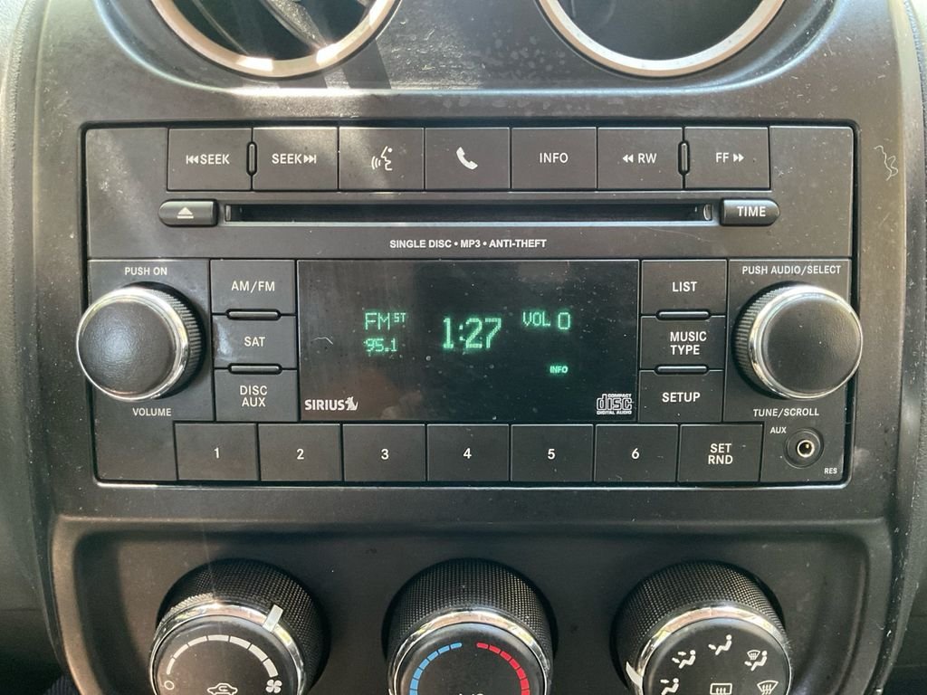 Used 2016 Green Jeep Sport image 21