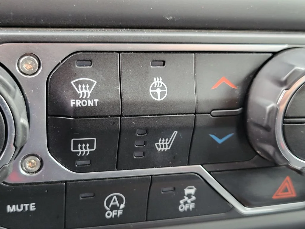 Used 2021 White Jeep Unlimited Rubicon image 14