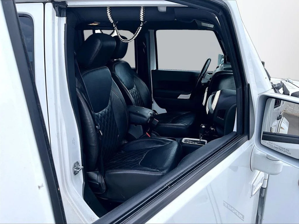 Used 2015 White Jeep Unlimited Sport image 8