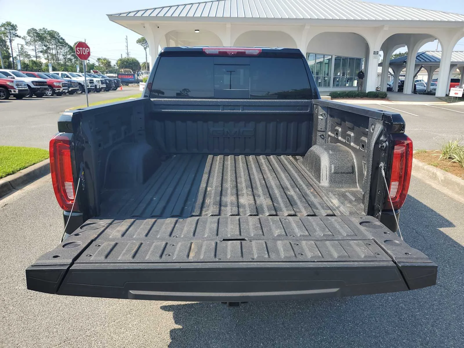 Used 2026 Onyx Black GMC AT4 image 6