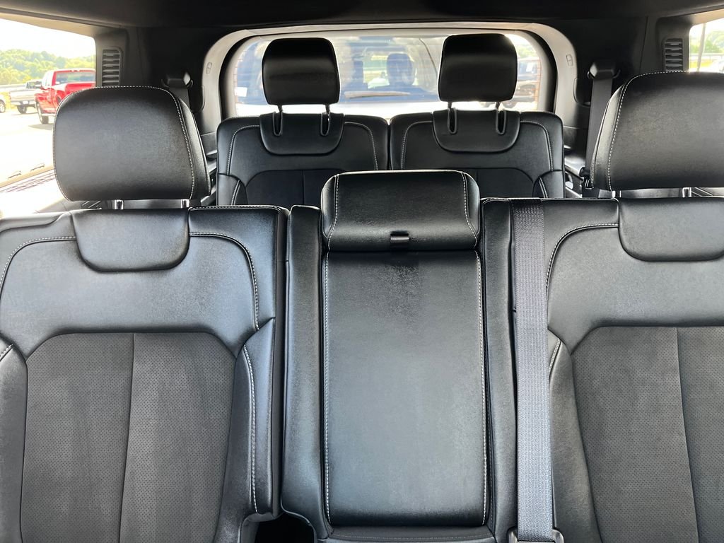 Used 2024 White Jeep Altitude image 21