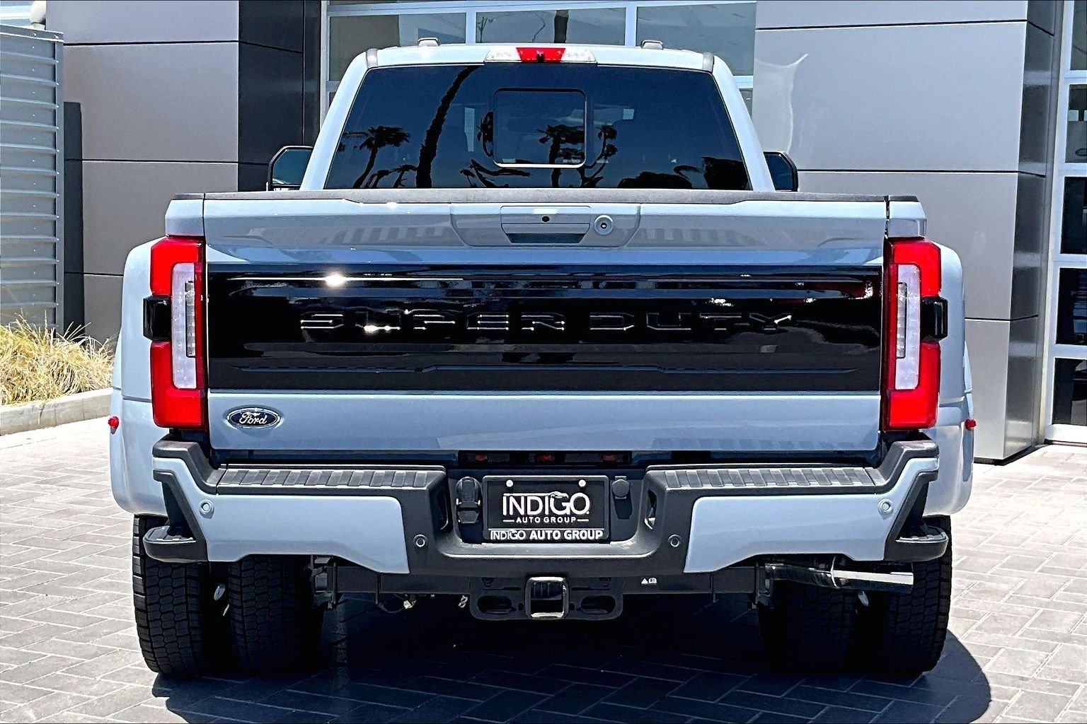 Used 2025 Gray Ford Platinum image 4