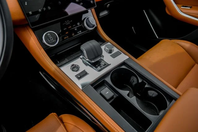 2026 Jaguar F-Pace R-Dynamic S - Photo 30