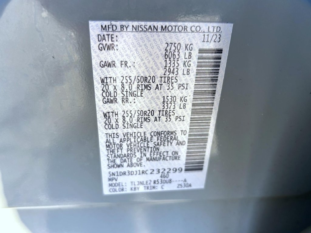 Used 2024 Gray Nissan Platinum image 28