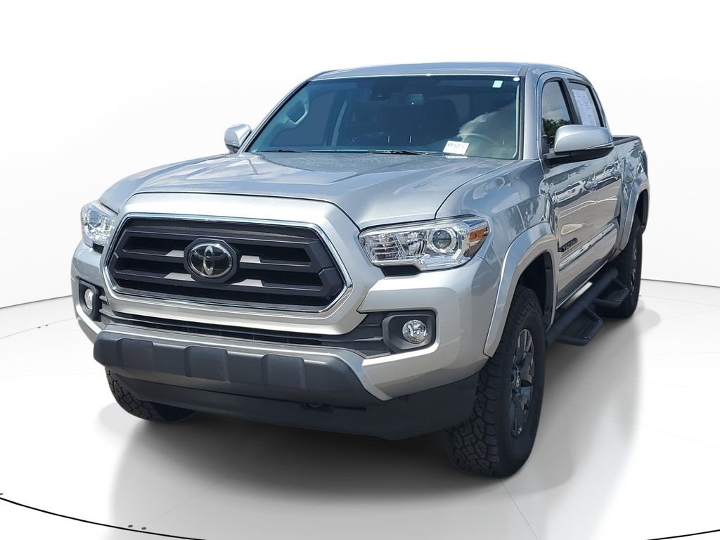 Used 2022 Silver Toyota SR5 image 3