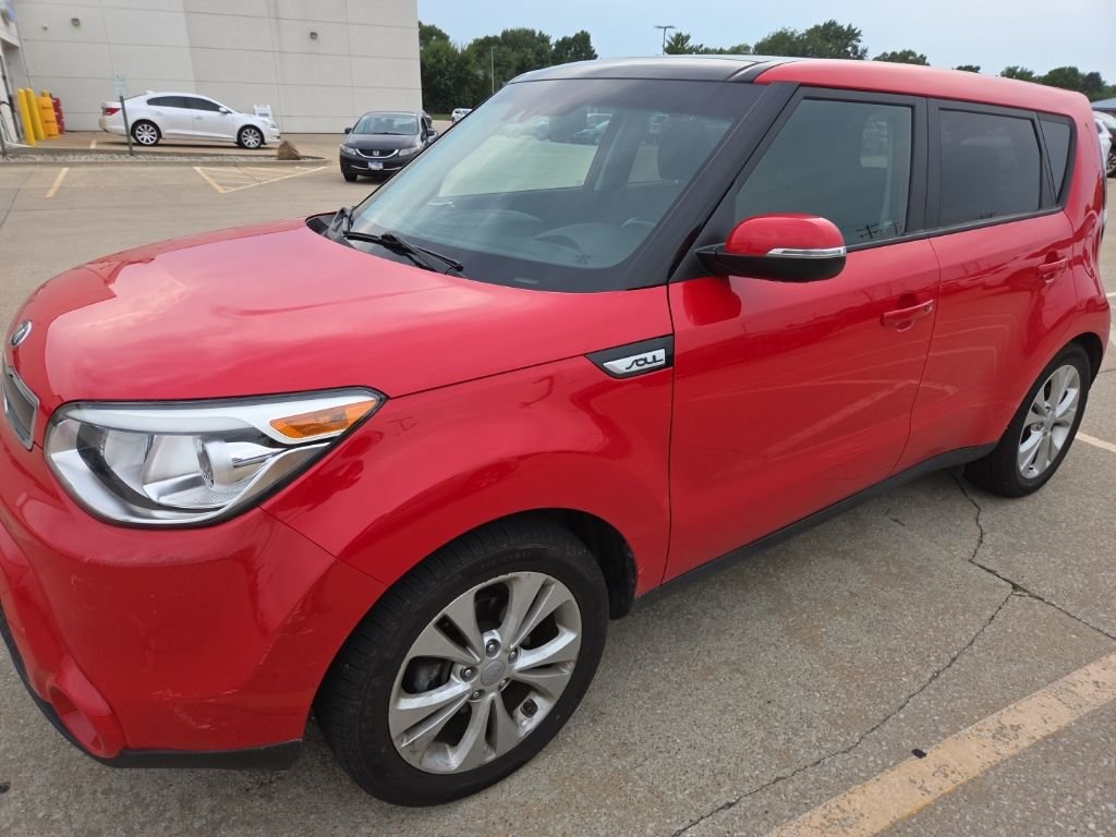Used 2016 Inferno Red Kia Exclaim image 15