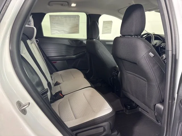 New 2026 Oxford White Ford Active image 5