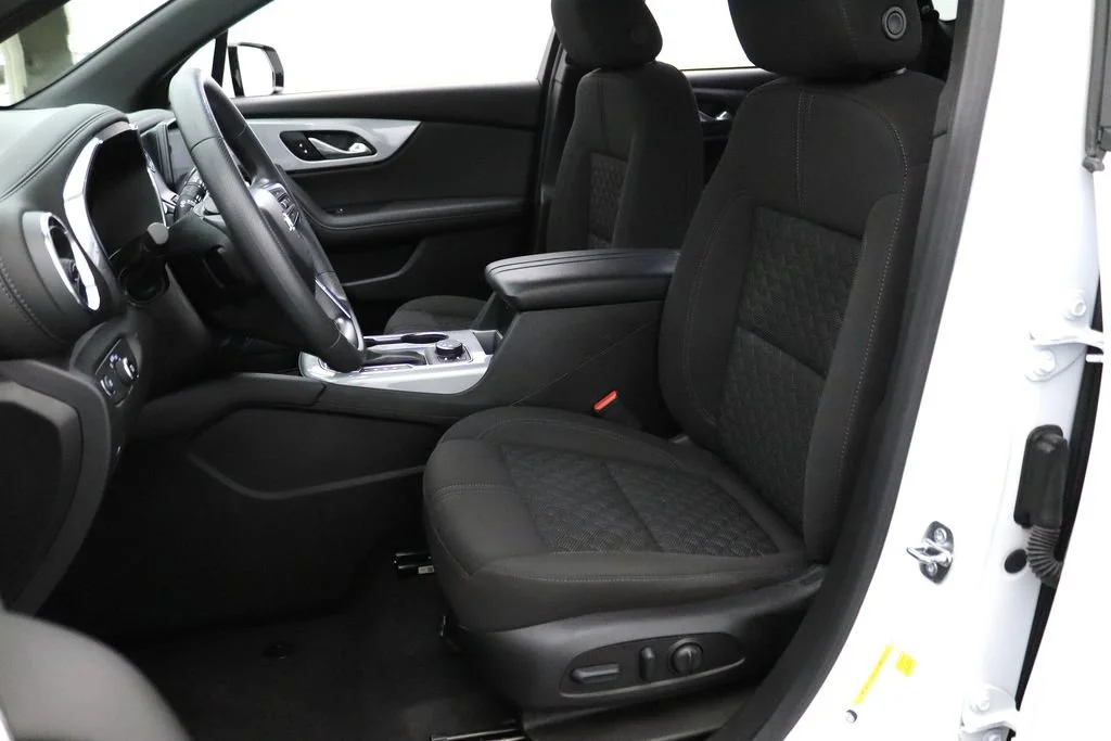 Used 2022 Summit White Chevrolet 2LT image 14