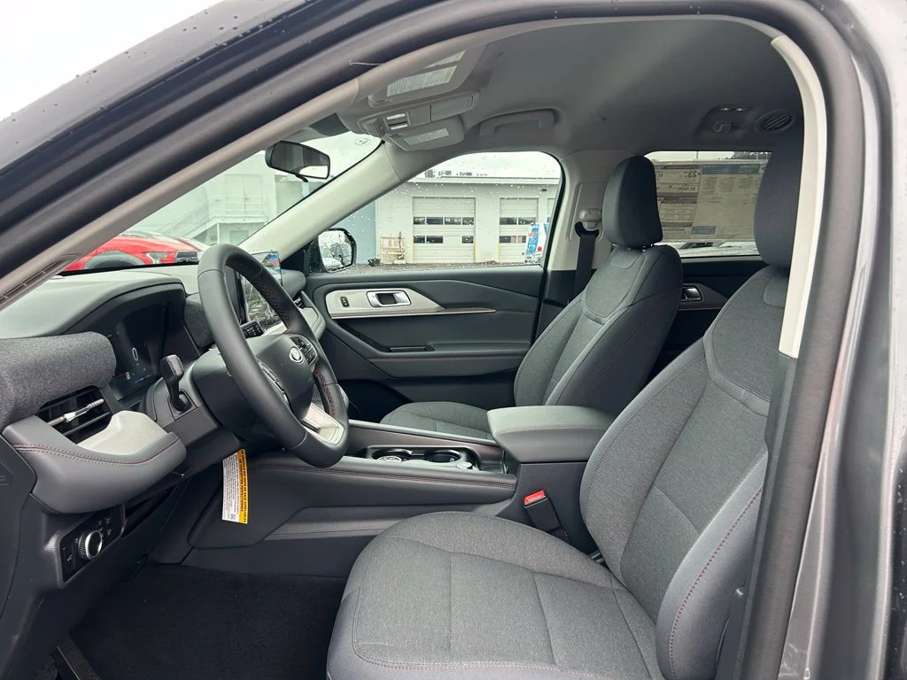 New 2026 Carbonized Gray Metallic Ford Active image 10