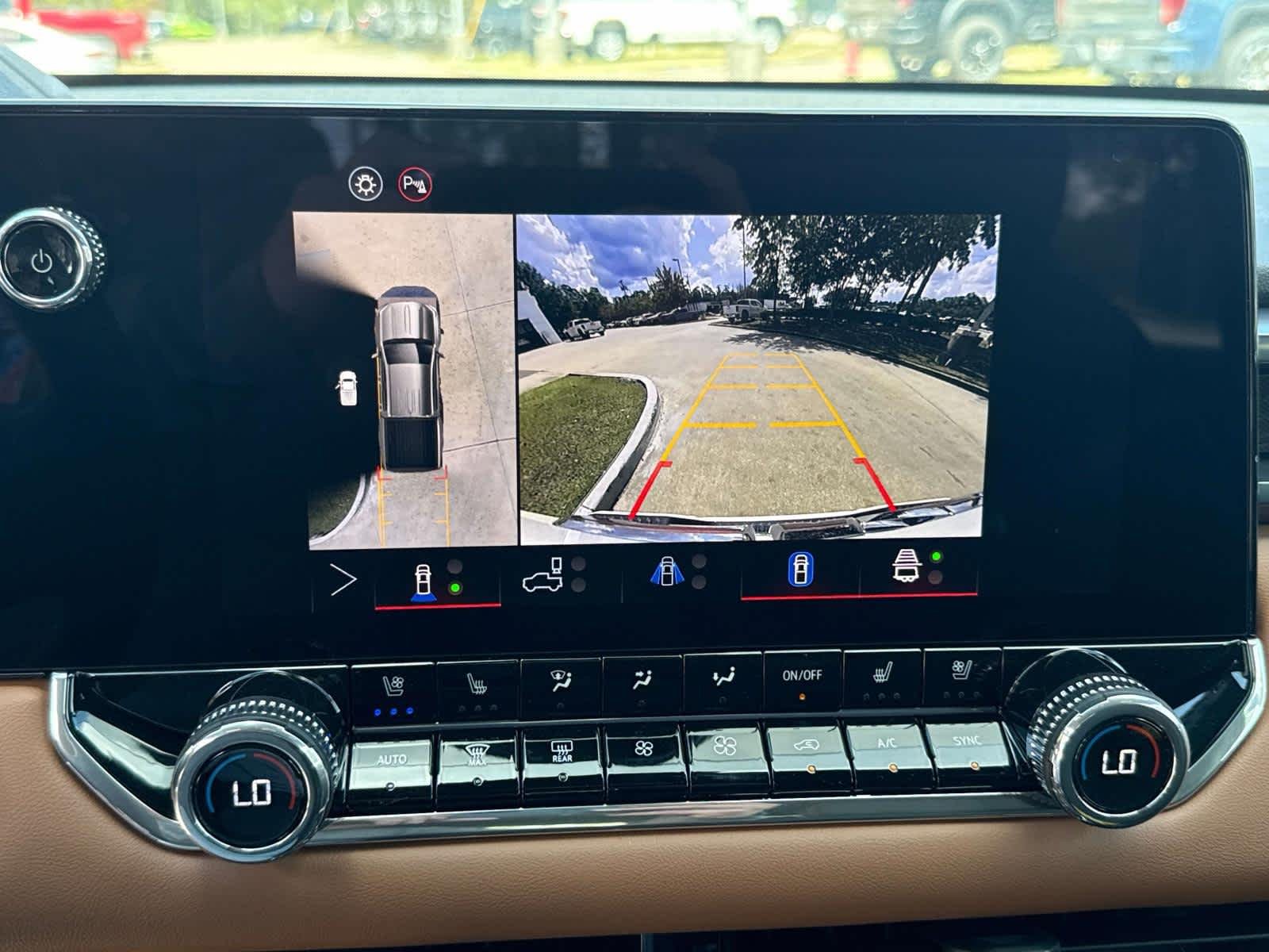2026 GMC Canyon AT4 - Photo 17