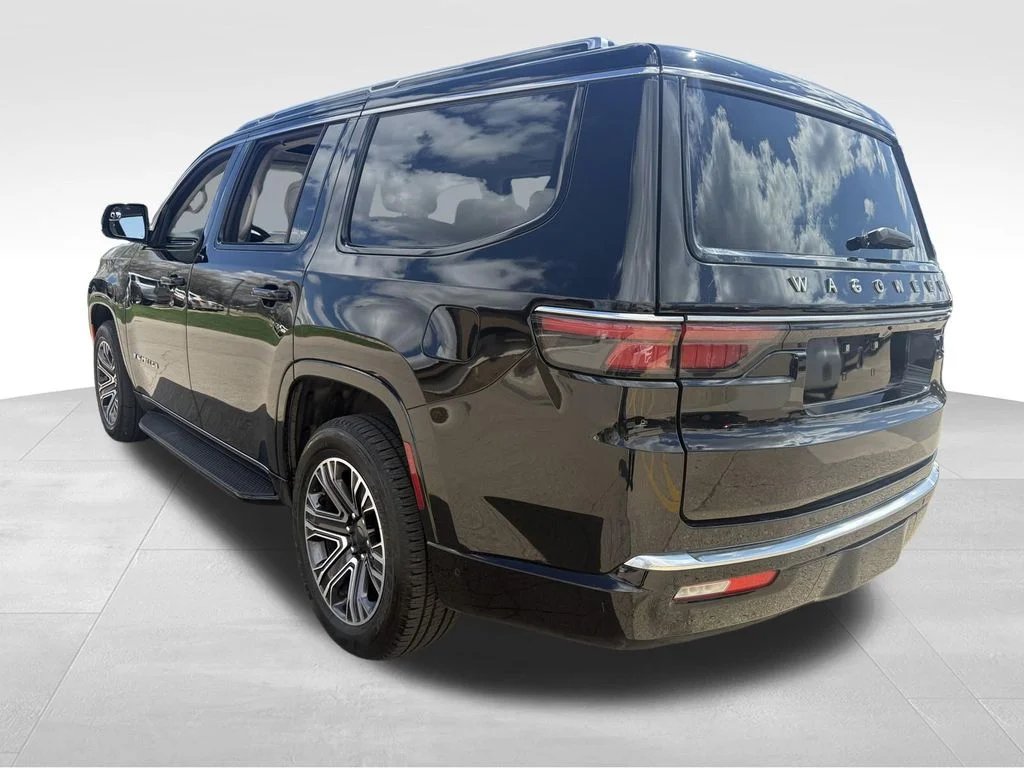 Used 2024 Black Jeep  image 5