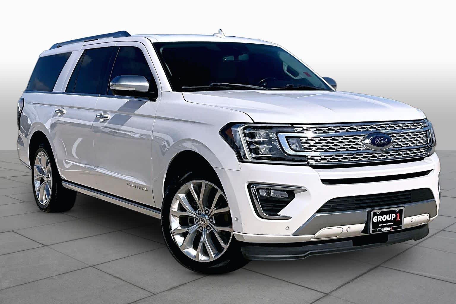 Used 2019 White Platinum Metallic Tri-Coat Ford Platinum image 3