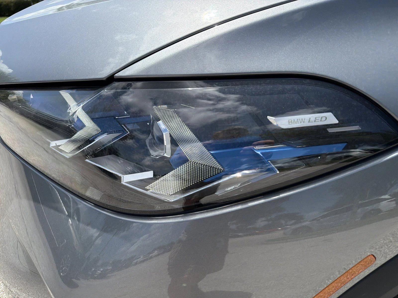 New 2026 Skyscraper Grey Metallic BMW xDrive40i image 9