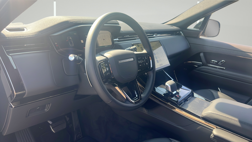 New 2026 Gray Land Rover Dynamic SE image 4